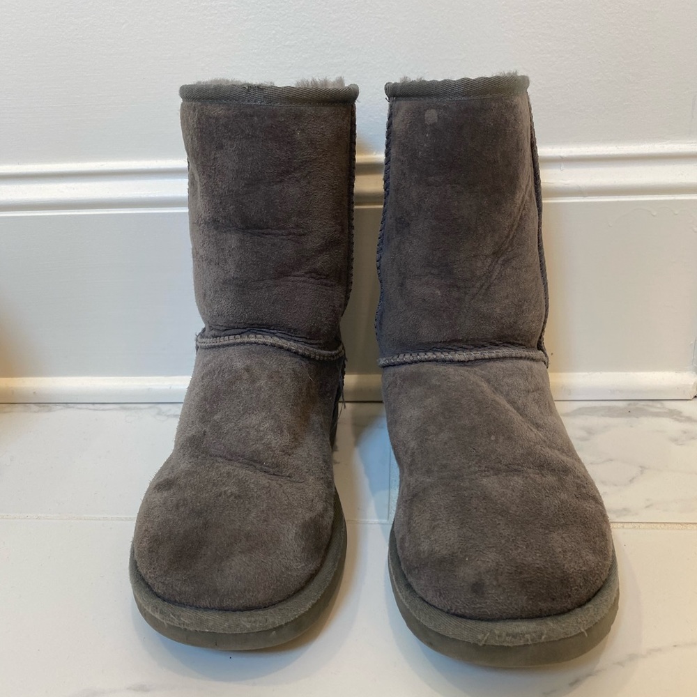 Gray Ugg’s